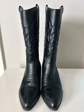 Soda Black Embroidered Western Knee-High Boots